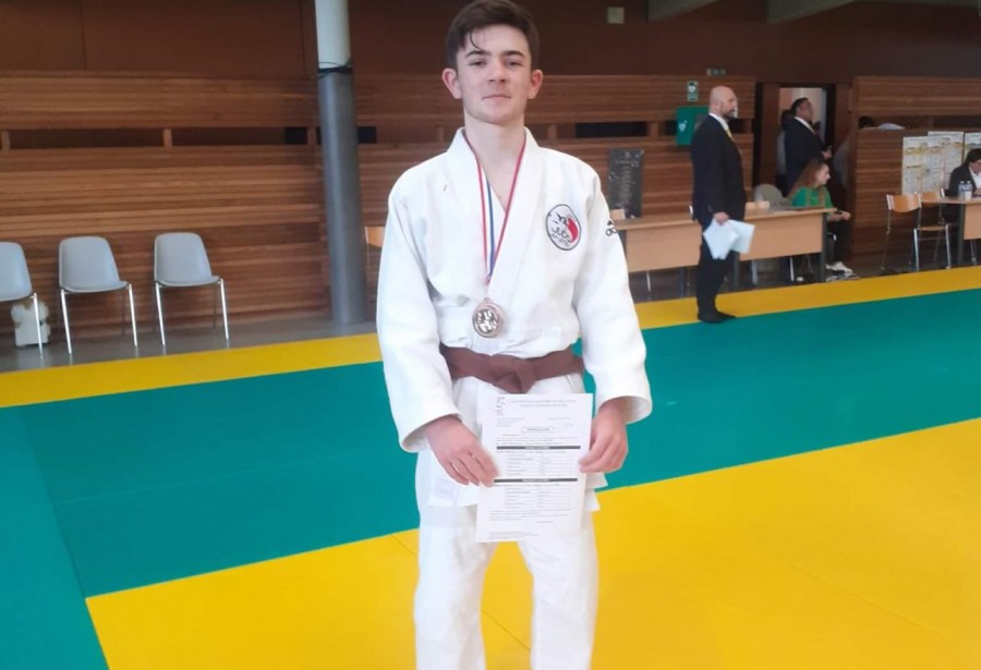 Léo sélectionné pour les championnats de France Cadets